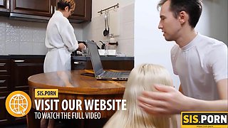 SISPORN. Mischievous fellow takes advantage of his own sexy stepsisters beaver