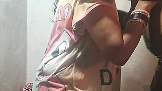 Desi Sexy Bhabhi Fucking with Secret Lover