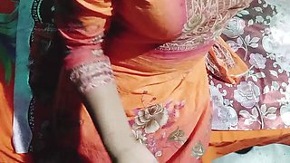 Desi Indian Bhabhi and Servant Sex video
