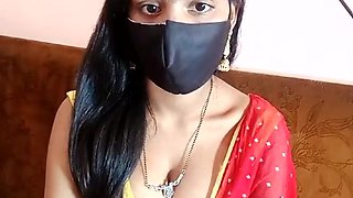 Jessica shows her amazing boobs