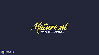 All Natural Big Breasted British Milf Keira Is Horny And Ready To Masturbate At Home Waiting For You