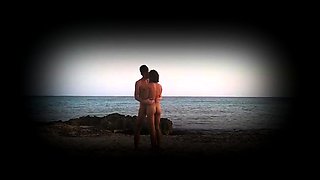 Sexy Couple's Public Beach Adventure