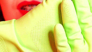 Hot pussy masturbation of horny MILF in rubber household gloves