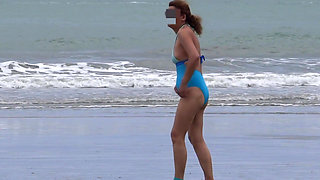 Full Video of a Stepmother Showing off in a Bikini and Lingerie. Would You Like to Meet Her? Would You Fuck Her?