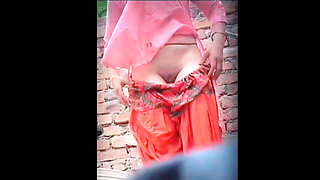 Hot Mms Hot Video Becomes Viral While Taking a Bath, Bhabhi's Hot Sexy Video Hot Sexy Boobs