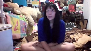 Brunette Couch Webcam Solo Fun Masturbating