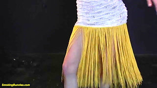 Skinny babe dancing and smoking naked