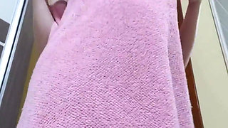 Pregnant shower time