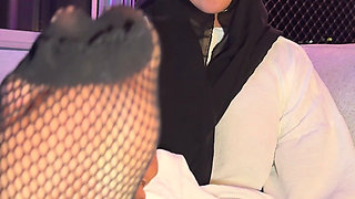 Foot Worship, Worship the Goddess Amira