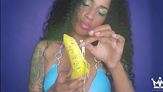 Don't You Just Love My Lips?