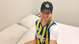 I Fucked My Turkish Stepmom (fenerbahçe Fan) Before My Stepdad Came Home