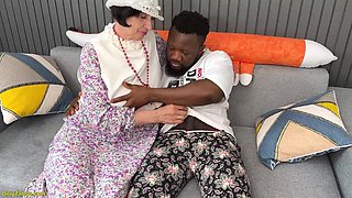 Mature Brazilian granny enjoys deep sensual anal with massive throbbing cock