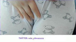 CAMELTOE- MASTURBATE WITH PAJAMA- RUBBING PUSSY WITH PAJAMA
