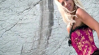 861 Famouse Blonde Lea Tyron with Nice Corsete in Beach
