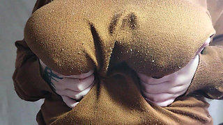 It's so Cold but I Want to Show You My Saggy Boobs