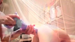 Tattooed amateur loves fisting