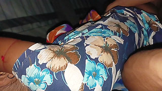 Desi gao ki ladki ki mms hue leak apne ghar me apne boyfriend se chud rhi thi.