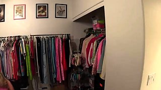 Amateur Big Boobs jerks Big Dick