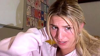 Blonde teen Sierras first erotic masturbation video