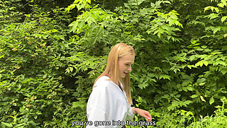 A Tinder Date Ended with Fucking in the Forest, She Gave It to Me for 500 Rubles