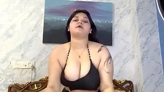 Indian beauty shares passionate intense solo pleasure with sensual heat