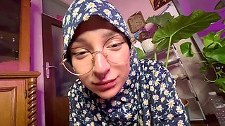 Blowjob in Hijab JOI