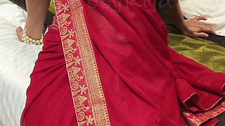 Sassy Riya Saare Close up Cleavage
