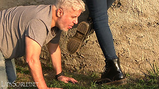 Lady Scarlet - Dr Martens Cleaning Outdoor HD - Dr Martens Puliti All'aperto