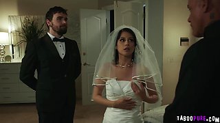 Derrick Pierce tears up stepsons wifey Penelope Reed