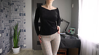 Office Worker Shows off Ass in Super Tight Trousers