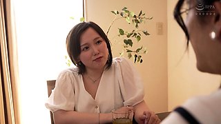 Amateur handjob POV clip that ends with a messy cumshot