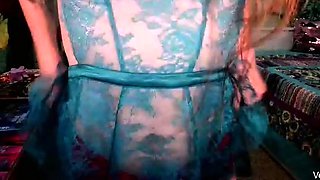 Small titted slut wanks toys