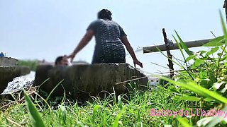 Amateur Punjabi Couple Fucks Hard on Motter
