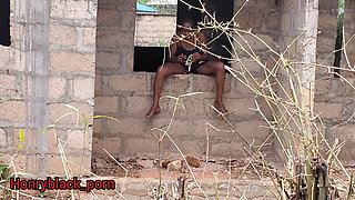 My Gangster Girlfriend Just Fuck at the Building Outside Our House