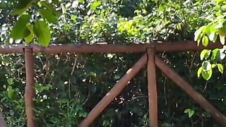 Risky Handjob for a Hot Babe in the Park!