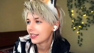 Blonde emo amateur solo masturbation