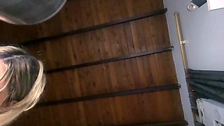 Amateur webcam babe masturbating