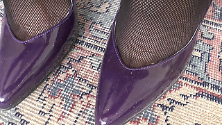 High Heels Goddess Shows off Her Purple Patent Leather Pumps