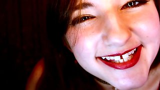 Cute amateur webcam teen girl toying pussy on webcam