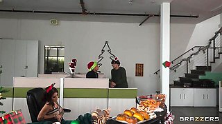 Gorgeous anal in the cowgirl pose with a short-haired blonde Ryan Reid