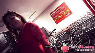 POV Pickups featuring Liz de Lane's doggy trailer