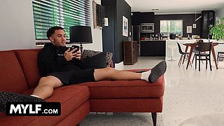 Fortunate sonny catches his kinky step-mom with a bootie butt-plug and fills her with hot jizz - mylf classicsq