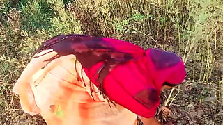 Desi Bhabhi Fucked While Working in the Field
