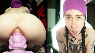 Small titted babe toys her pussy on webcam