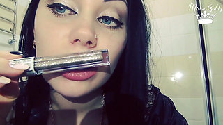 Golden lips