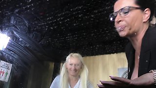 DaCada, Sexy Susi, and Gina Blonde clean your car