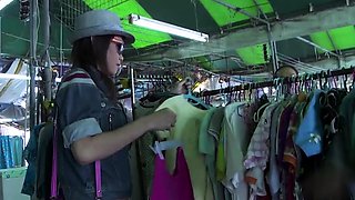 Tongue pierced Thai MILF gets picked up