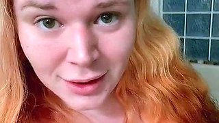 Big boob brunette masturbates on webcam