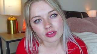 Awesome Big Boobs Blonde Masturbates In The Shower