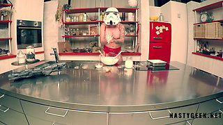 Stormtropper jarushka coock her pussy with big dildo and squirt